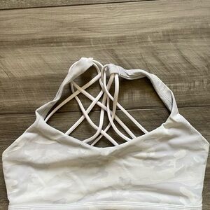 Lululemon Free to Be Bra - Wild - light support A/B cup size 8 - gray/white camo